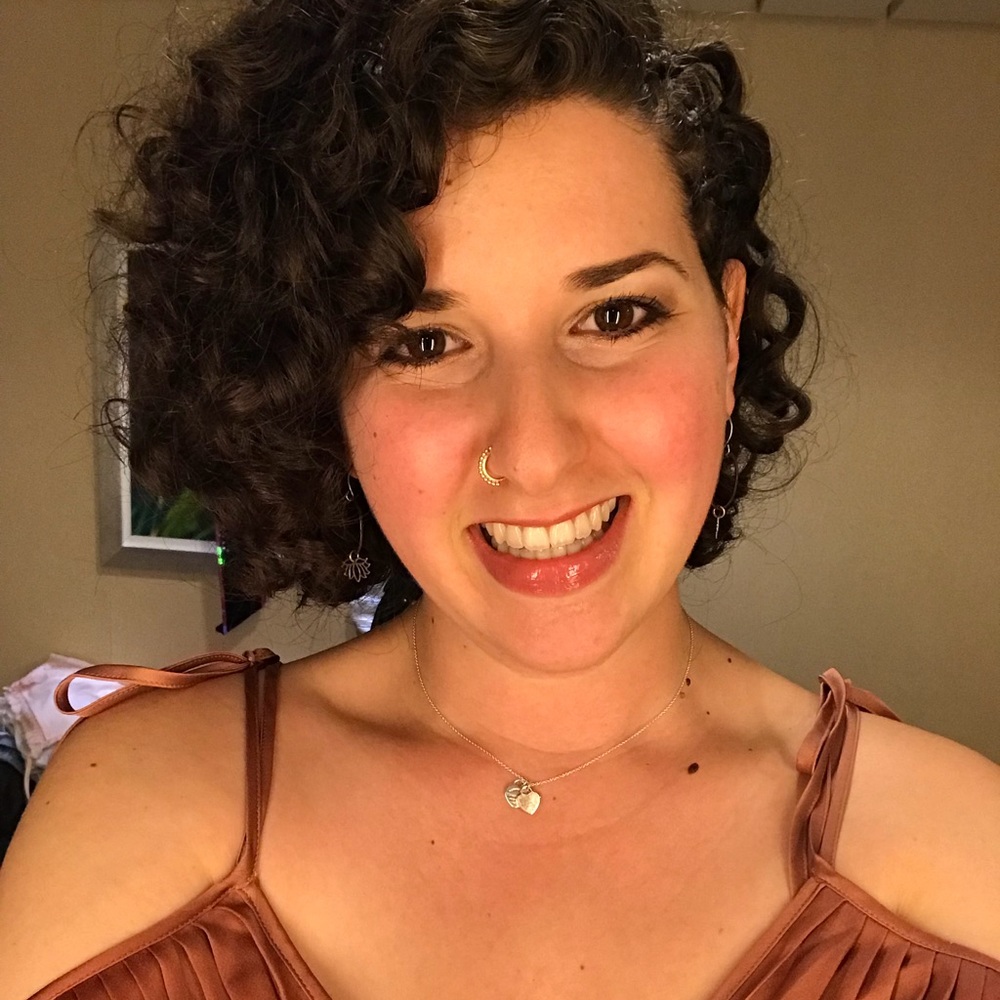 Meet your Posher, Alisa